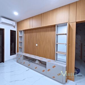Kabinet TV dengan Rak Rendah
