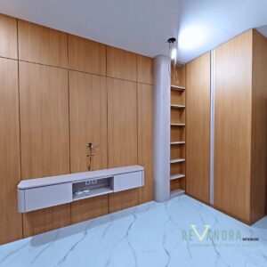 Desain kamar utama minimalis modern dengan nuansa hangat
