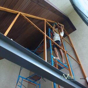 Kisi-Kisi Kayu Sentuhan Artistik yang Menghidupkan Ruang