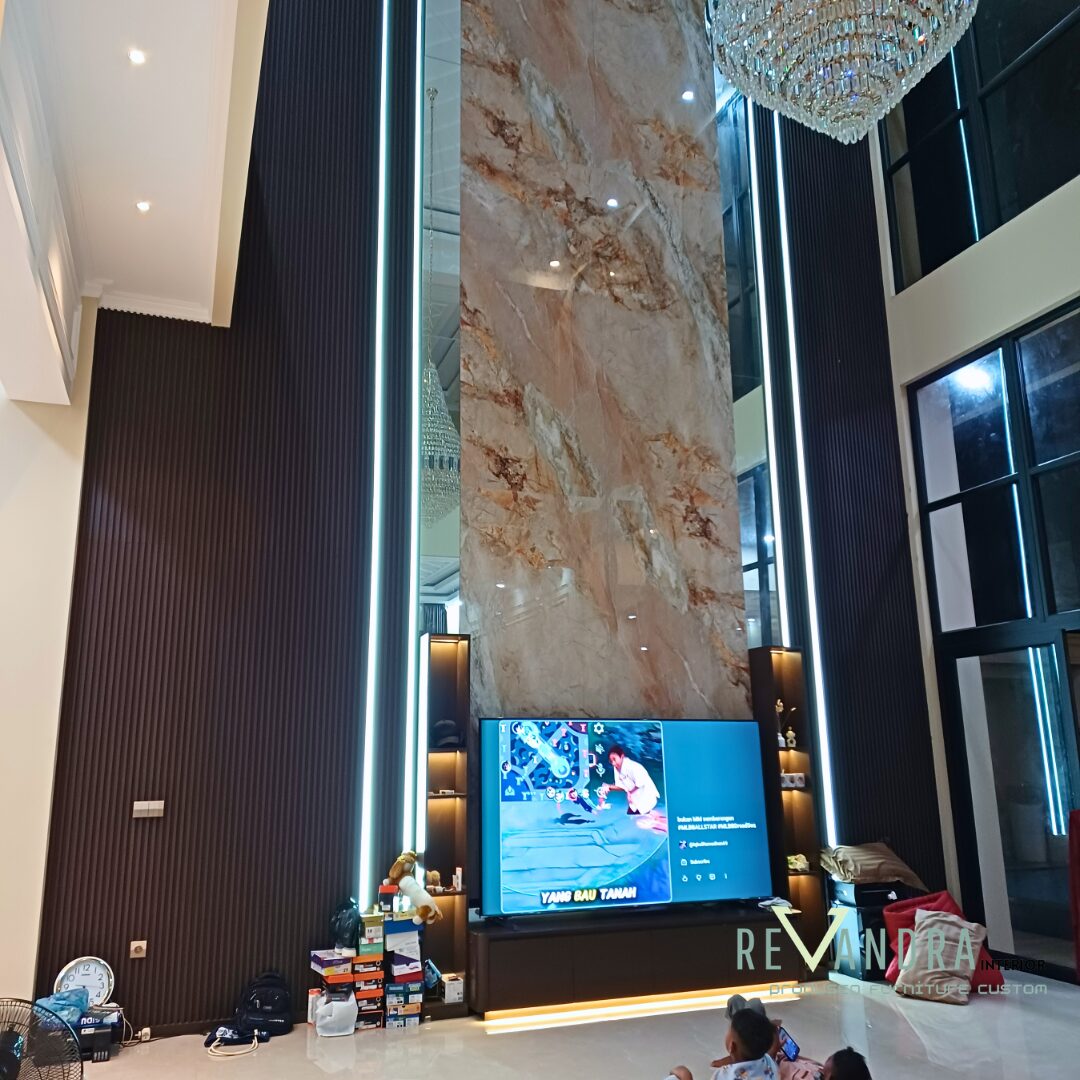 Backdrop TV marmer full height ruang keluarga Backdrop TV marmer full height ruang keluarga