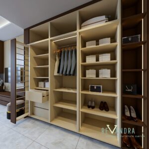 Kamar Utama Modern dengan Area Kerja Terintegrasi