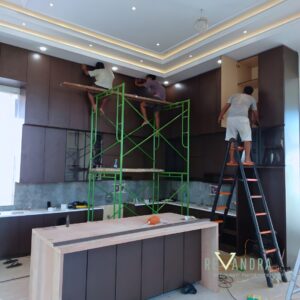 Desain Kitchen Set Modern Mewah dengan Nuansa Gelap