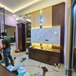 Desain Kamar Anak Perempuan Modern dengan Furniture Custom